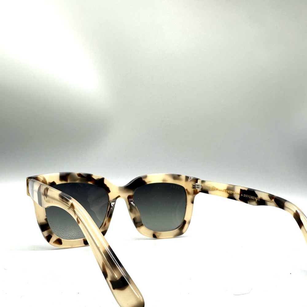Diff Eyeware Carson Sunglasses Oversized Tortoise… - image 3